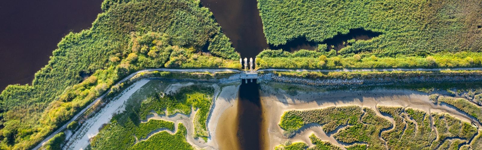 Fluss in der Bretagne