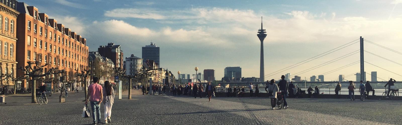 Düsseldorf: Rheinpromenade