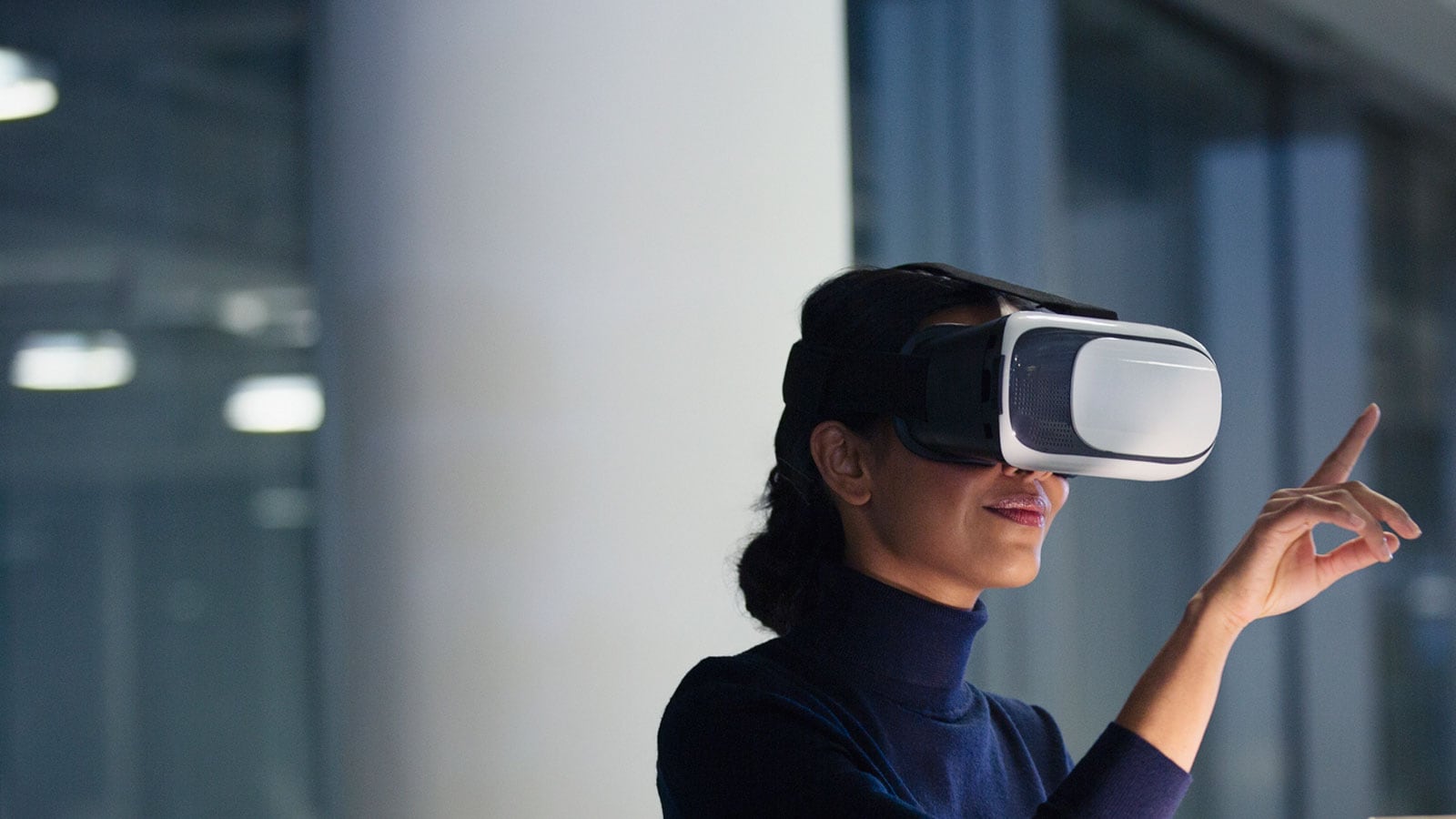 A woman is wearing vr glasses