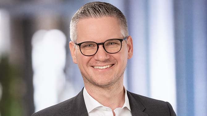 Fabian Schülke ist Ihr Branchenexperte für den Bereich Healthcare