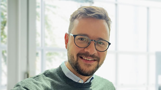 Felix Bohmann is a driven sustainability professional with a keen understanding of sustainability policies and markets in the EU and China.