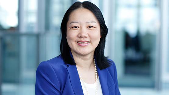 Dr. Huili Wang: Ihre Ansprechpartnerin für steuerliche und rechtliche Fragen bei PwC in München