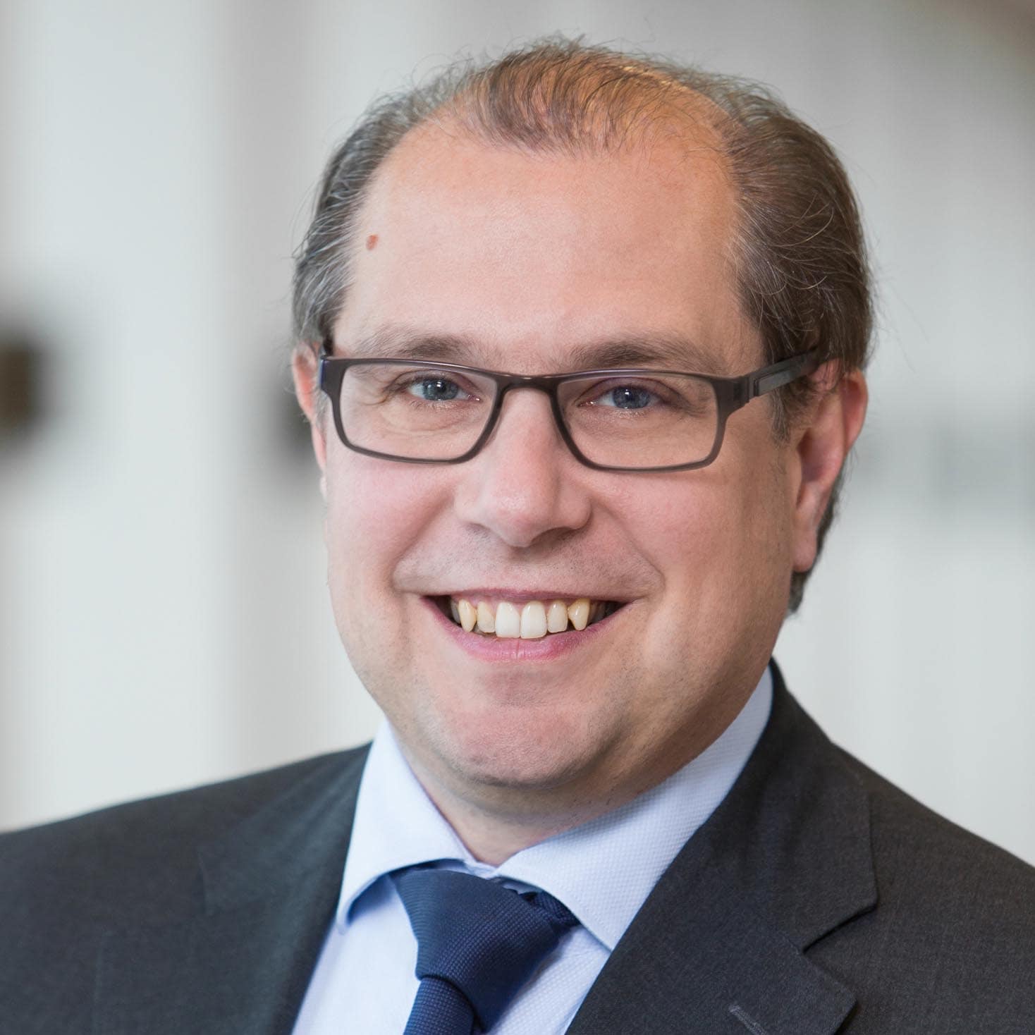Dr. Mathias Link