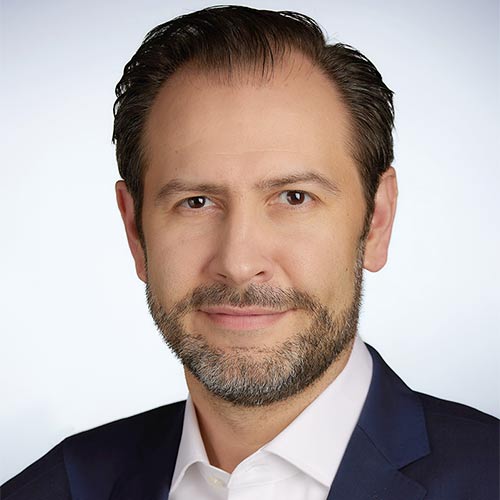 Dr. Nicolas Sonder ist Ihr Experte für die rechtliche Beratung zur Sicherstellung der Cyber Security bei PwC Deutschland