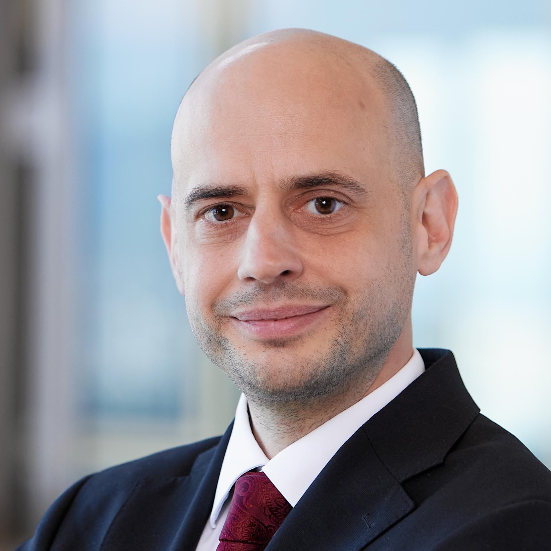 Dr Oliver Busch