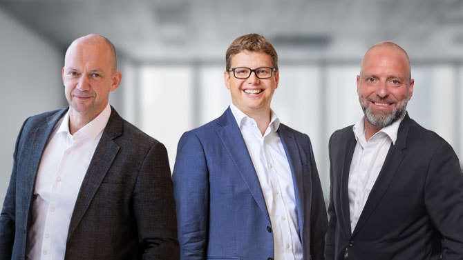 Roland Werner (Leiter Gesundheitswirtschaft & Pharma bei PwC Deutschland), Michael Ey (Co-Lead Gesundheitswirtschaft bei PwC Deutschland) und Thorsten Weber (Leiter Beratung GKV bei PwC Deutschland)