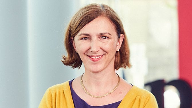 Sandra Zölch: Ihre Ansprechpartnerin für die Umsatzsteuerberatung bei PwC in Nürnberg