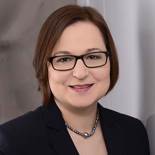 Dr. Silvia Knittl