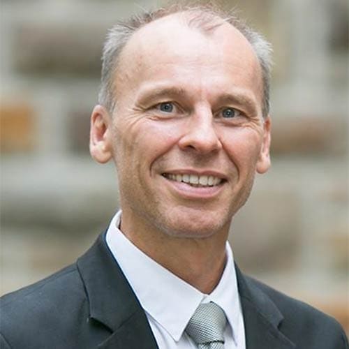 Prof. Dr. Stefan Bratzel