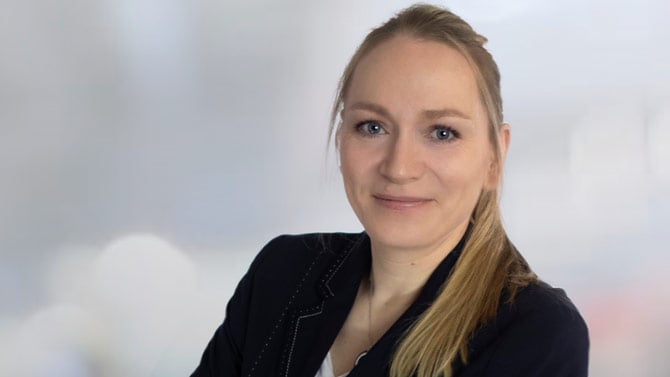 Ulrike Brückner, Ansprechpartnerin für alle rechtlichen Fragen im Mittelstand und für Familienunternehmen