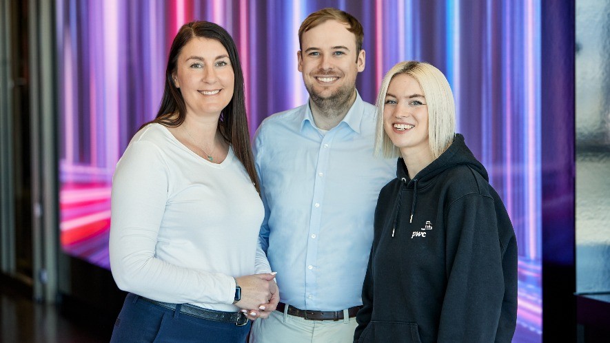 PwC Esports Expert:innen sind Julia Wilner, Florian Voigt und Johanna Schmid