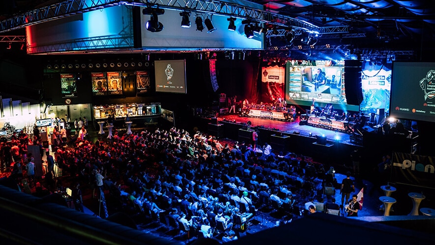 1.350 eSports Enthusiasten ﬁeberten beim Rise of the Legends Finale der A1 eSports League Austria im Juni 2019 im Wiener Gasometer mit. © David Ihl