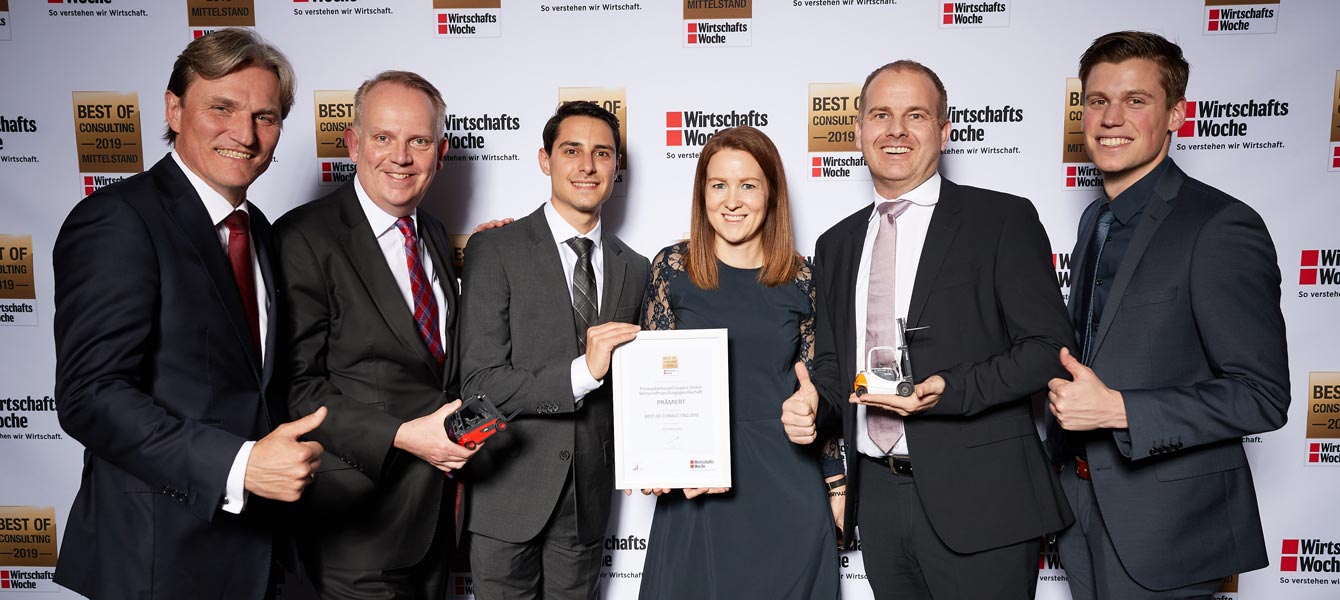 Das Gewinnerteam von PwC beim Best Of Consulting Award 2019